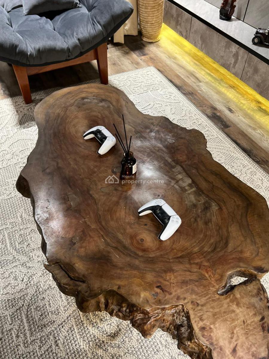 Beautiful 2 Bedroom Apartment, Freedom Way, Lekki Phase 1, Lekki, Lagos, Flat / Apartment Short Let