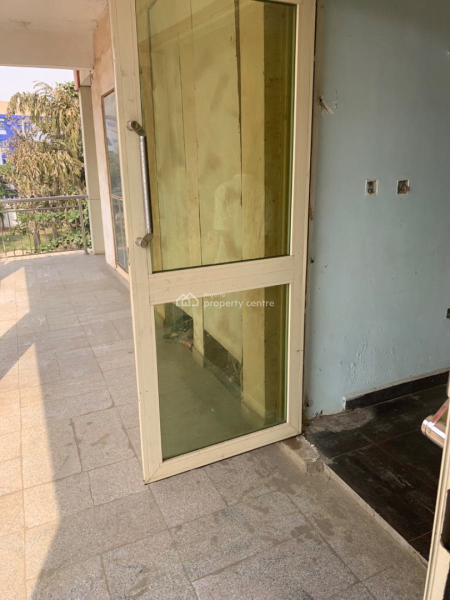 120sqm Office/shop Space on The First Floor, Jabi, Abuja, Shop for Rent