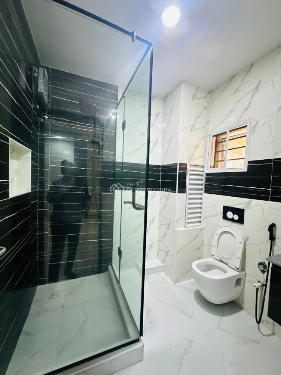 2bedroom Flat with Fitted Kitchen, Gym and Swimming Pool, Lekki Phase 1, Lekki, Lagos, Flat / Apartment for Rent