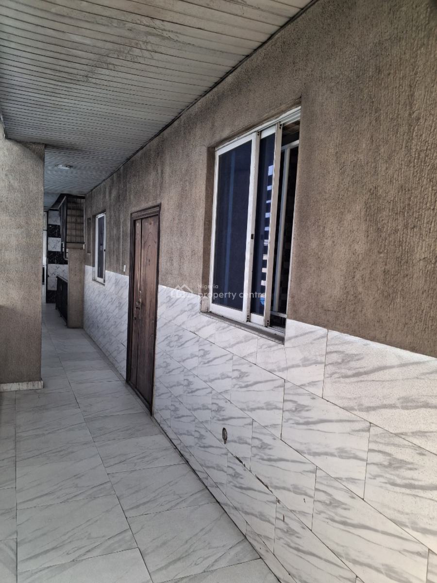Spacious 2 Bedroom Apartment, 1st Gate Igbokusu, Jakande, Lekki, Lagos, Flat / Apartment for Sale