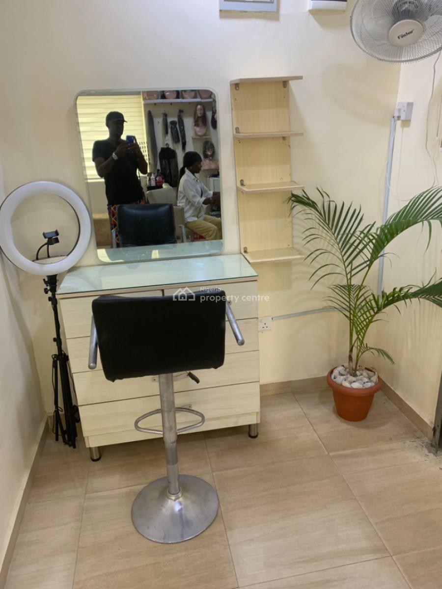 Sublet Space on The First Floor, Wuse 2, Abuja, Shop for Rent