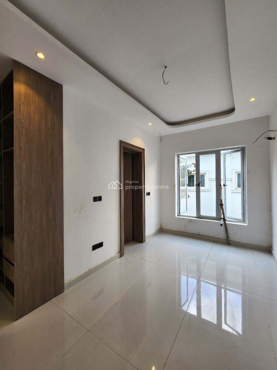 Luxury 2 Bedroom Apartment with Pool, Gym & Elevator, Lekki Phase 1, Lekki, Lagos, Flat / Apartment for Sale