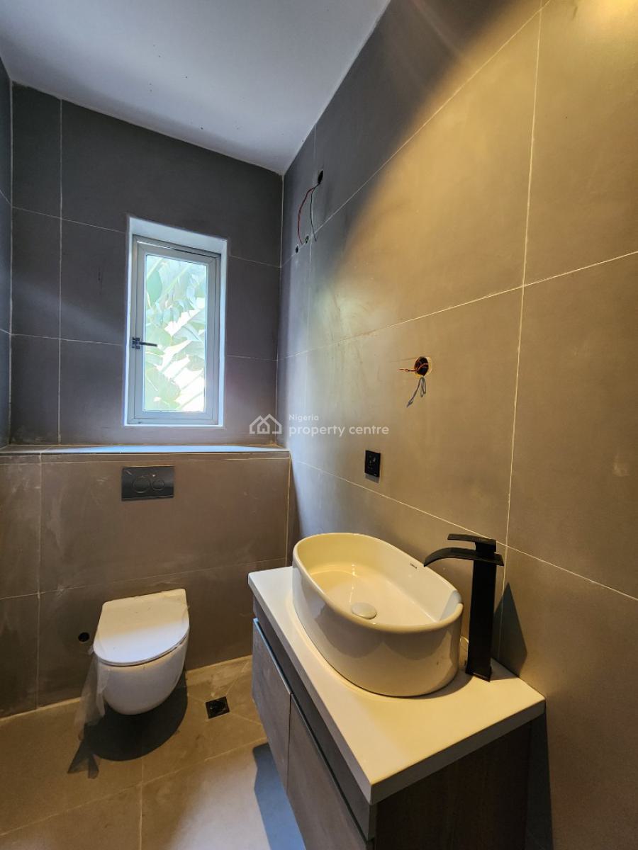 Luxury 2 Bedroom Apartment with Pool, Gym & Elevator, Lekki Phase 1, Lekki, Lagos, Flat / Apartment for Sale