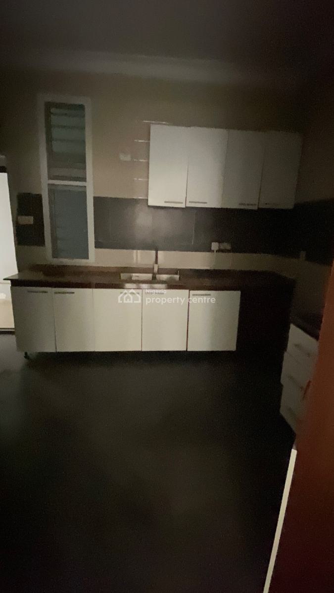 Luxury 3 Bedroom Flat + Bq, Gilmore, Jahi, Abuja, Flat / Apartment for Rent