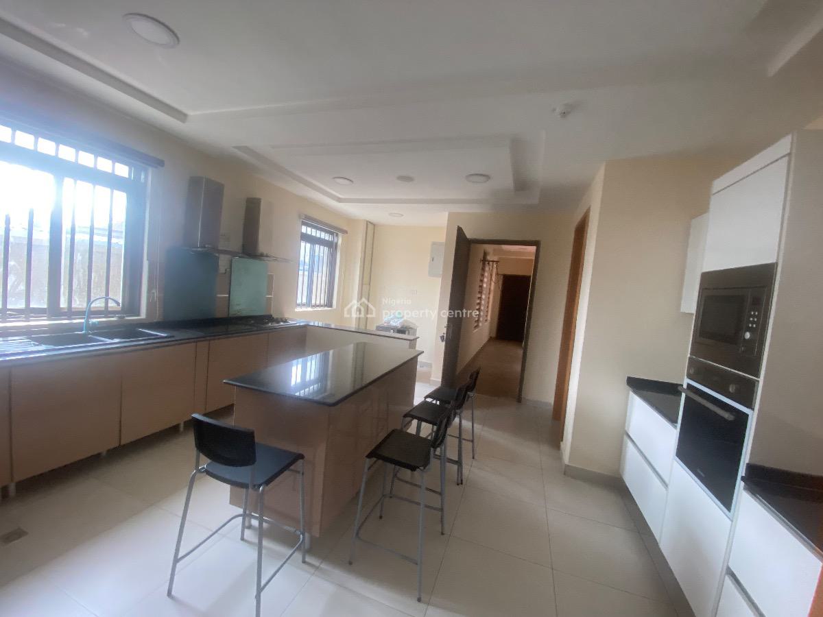Luxury 3 Bedroom Flat with a Pool, Gym & Bq, Off Bisola Durosimi Etti, Lekki Phase 1, Lekki, Lagos, Flat / Apartment for Rent