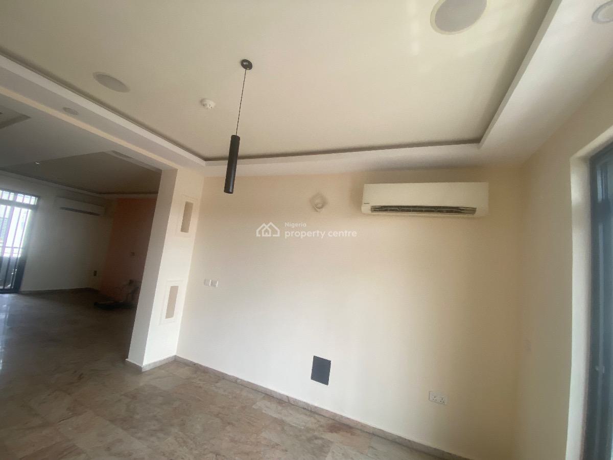 Luxury 3 Bedroom Flat with a Pool, Gym & Bq, Off Bisola Durosimi Etti, Lekki Phase 1, Lekki, Lagos, Flat / Apartment for Rent