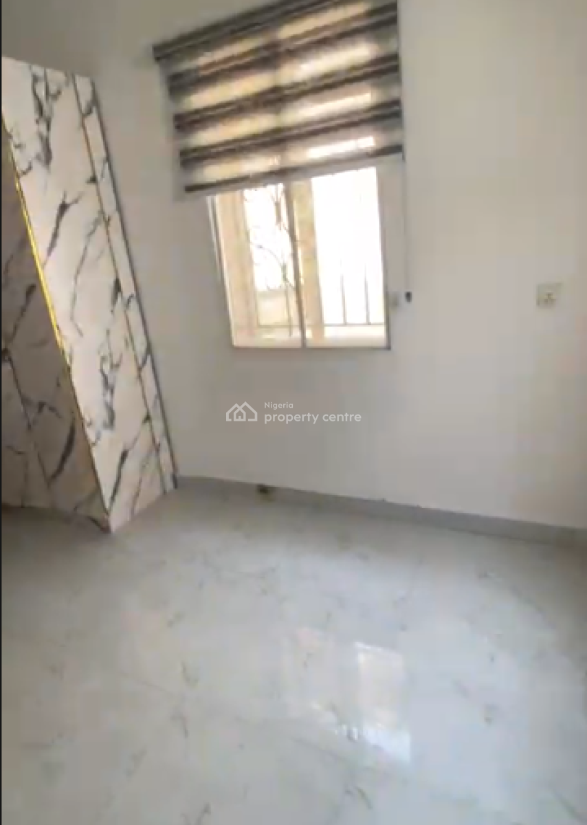 Room in a Shared Apartment, Bera Estate Chevron Drive, Lekki Phase 2, Lekki, Lagos, Flat / Apartment for Rent