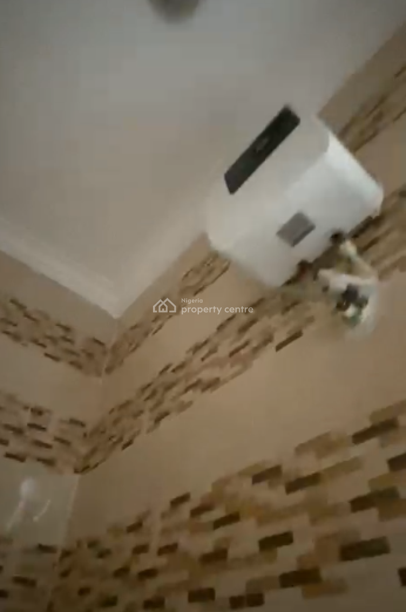 Room in a Shared Apartment, Bera Estate Chevron Drive, Lekki Phase 2, Lekki, Lagos, Flat / Apartment for Rent