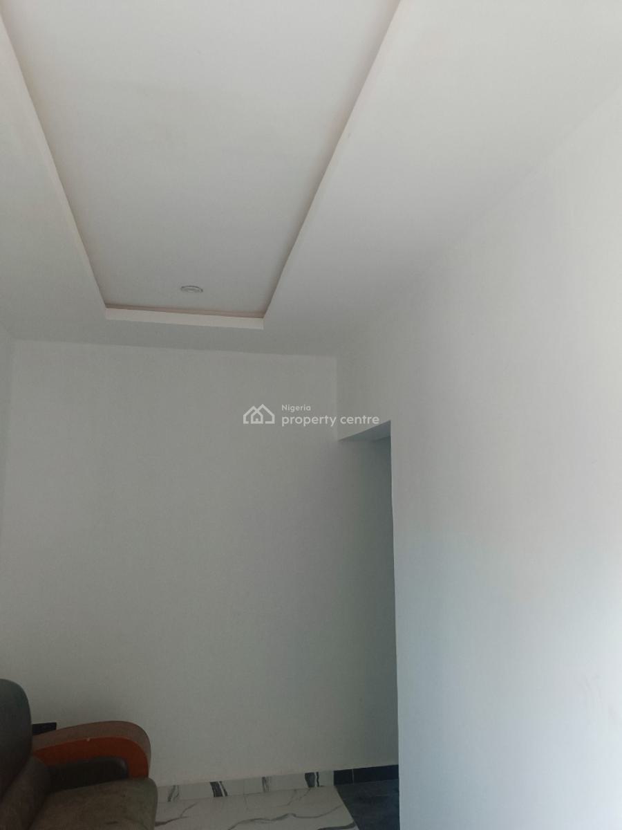 Fantastic One Bedroom Shared Apartment, Sora Estate, Alpha Beach Road, New-road Bus-stop, Igbo Efon, Lekki, Lagos, Self Contain (single Rooms) for Rent