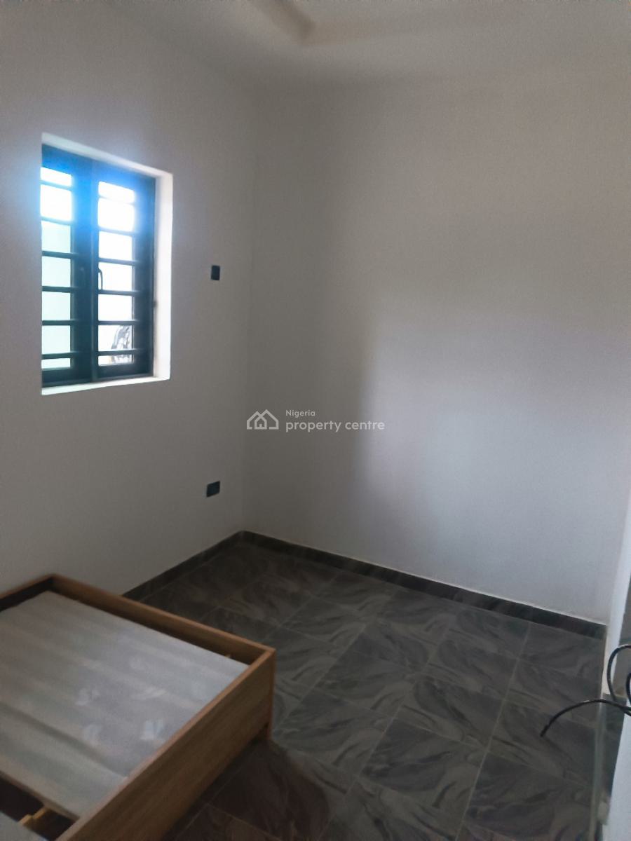 Fantastic One Bedroom Shared Apartment, Sora Estate, Alpha Beach Road, New-road Bus-stop, Igbo Efon, Lekki, Lagos, Self Contain (single Rooms) for Rent