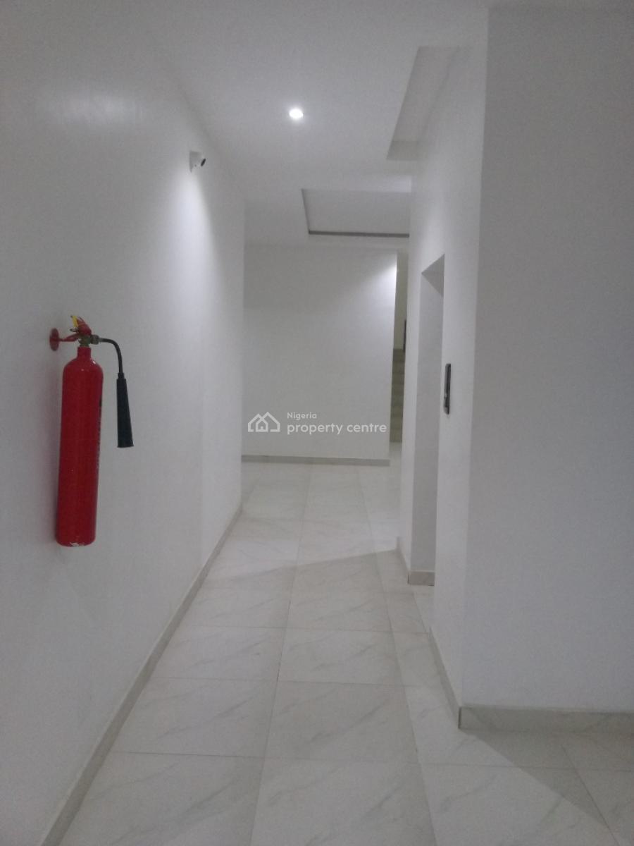 Fully Serviced Self Contain, Off Freedom Way, Lekki Phase 1, Lekki, Lagos, Self Contain (single Rooms) for Rent