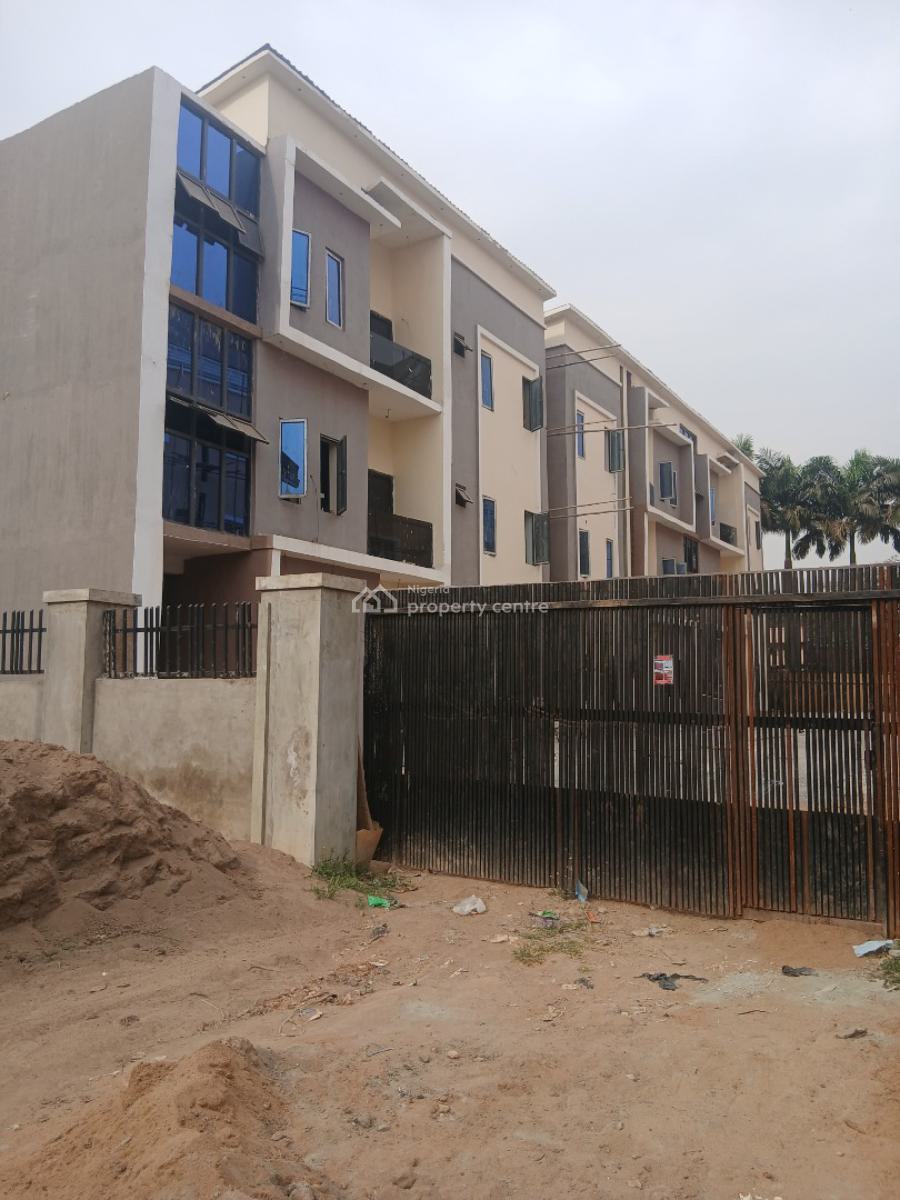 3 Bedroom Apartment, Dan Suleiman Street, Utako, Abuja, Block of Flats for Sale