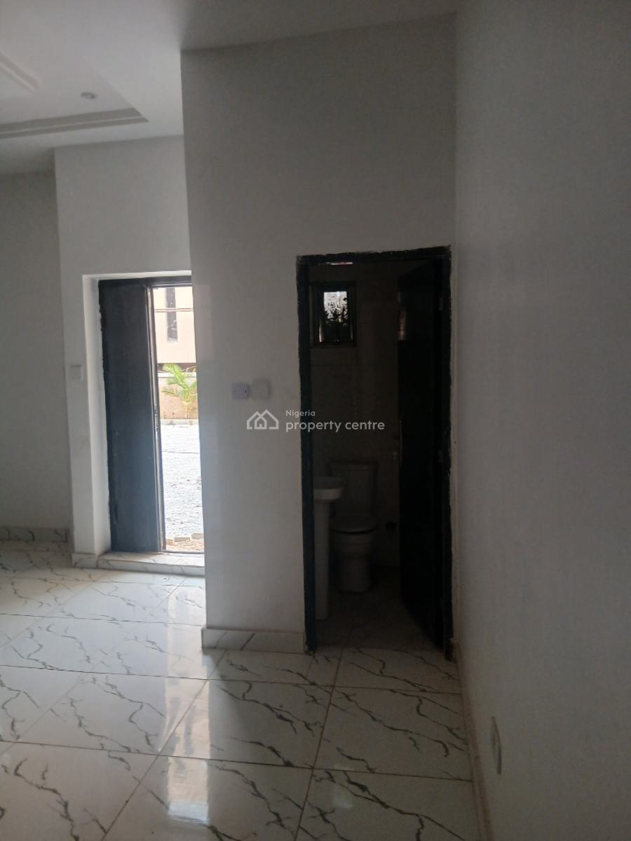 3 Bedroom Apartment, Dan Suleiman Street, Utako, Abuja, Block of Flats for Sale