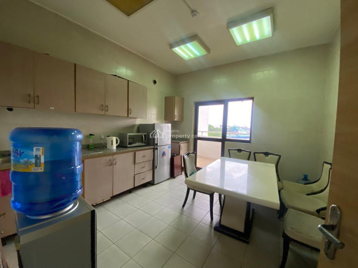 Well-positioned 50 Sqm Office Space in a Sought-after Commercial Areas, Victoria Island (vi), Lagos, Office Space for Rent