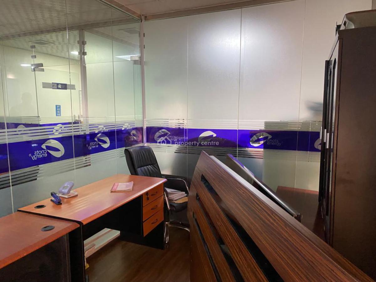 Well-positioned 50 Sqm Office Space in a Sought-after Commercial Areas, Victoria Island (vi), Lagos, Office Space for Rent