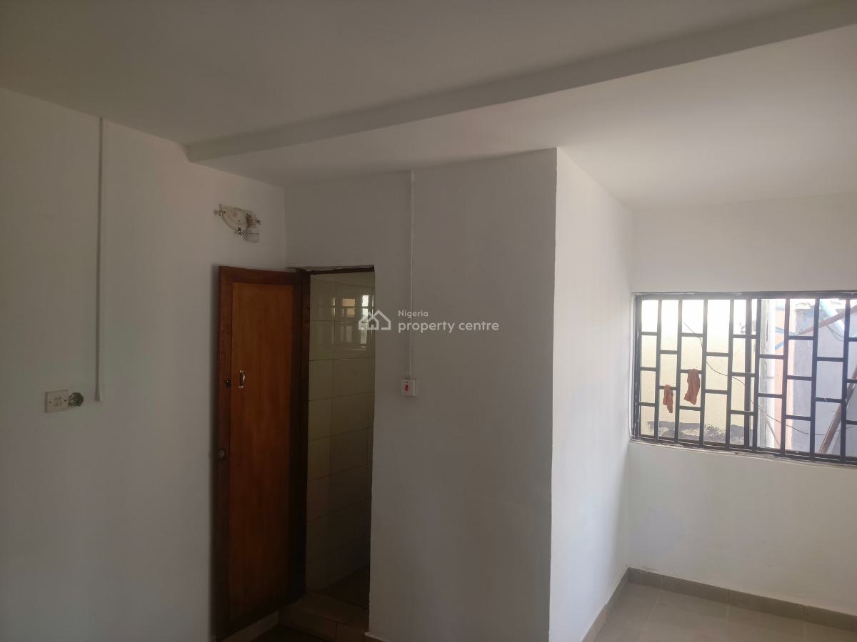 Newly Renovated 3 Bedrooms Bungalow 2 People in The Compound., Off 3rd Avenue, Gwarinpa, Abuja, Detached Duplex for Rent