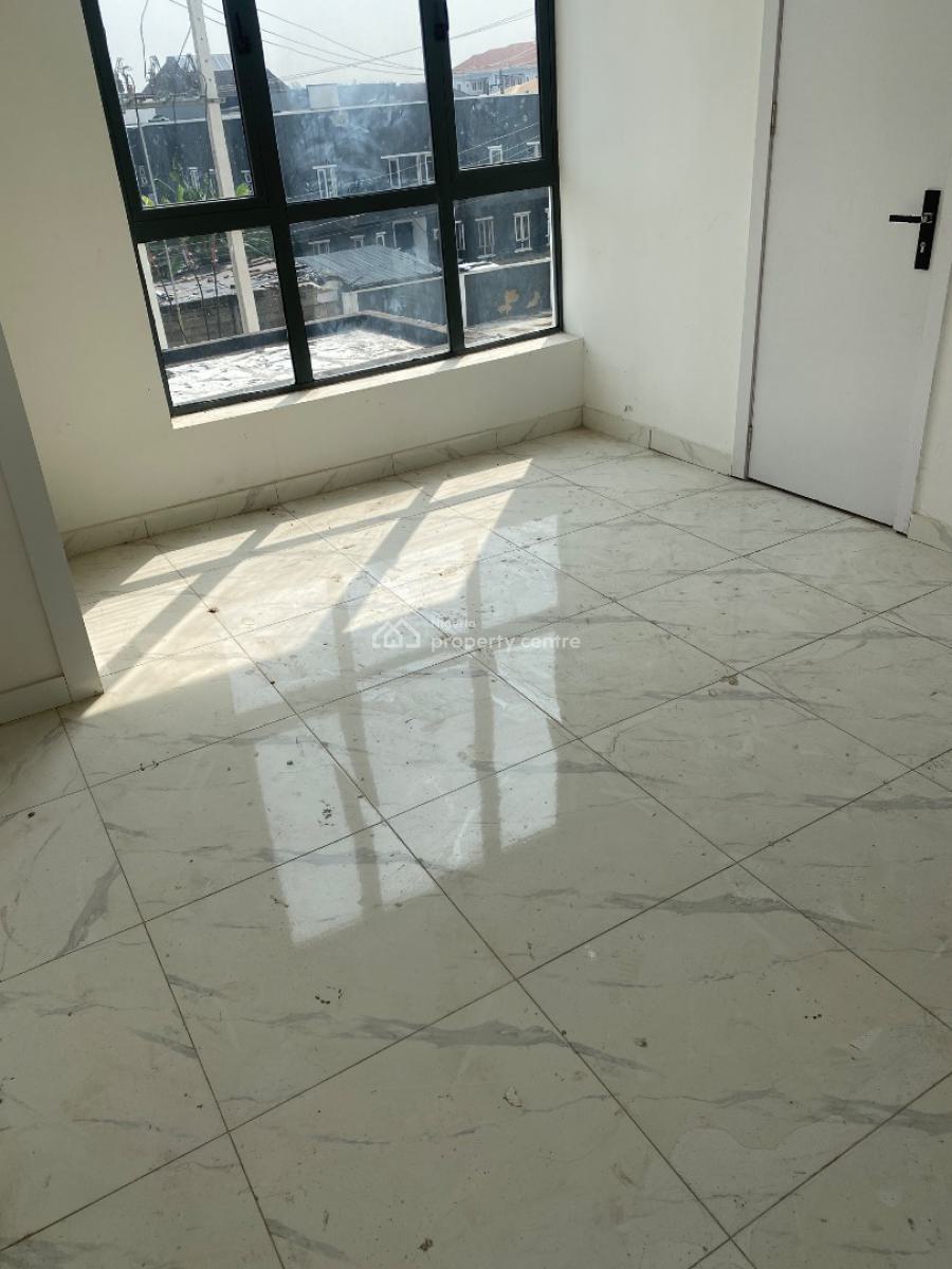 Luxury 2 Bedroom Flat with Excellent Facilities, Bakare Estate, Agungi, Lekki, Lagos, Block of Flats for Sale