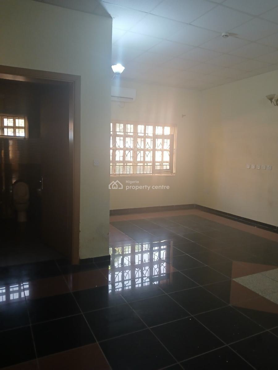 3 Bedroom Flat with 1-room Bq, Off Ibb Way, Maitama District, Abuja, Flat / Apartment for Rent