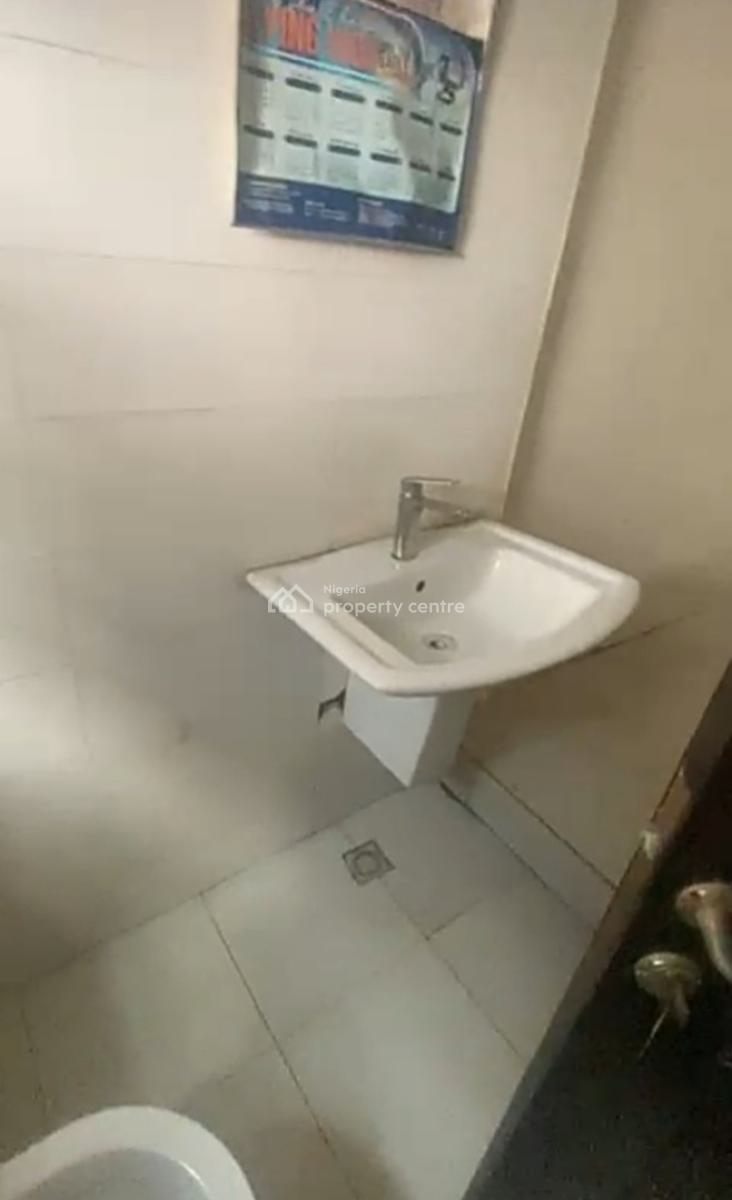 Serviced & Modern Mini Flat with Private Courtyard { Video}, Lekki Phase 1, Lekki, Lagos, Mini Flat (room and Parlour) for Rent