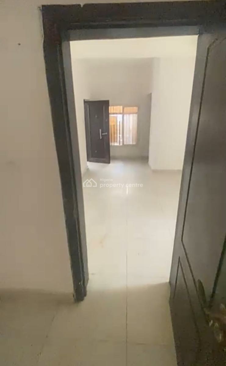 Serviced & Modern Mini Flat with Private Courtyard { Video}, Lekki Phase 1, Lekki, Lagos, Mini Flat (room and Parlour) for Rent