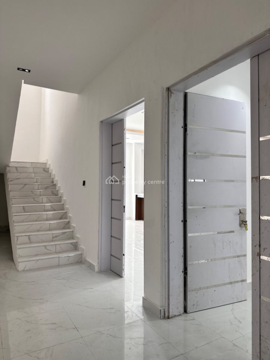 Solid Ikate 2bedroom Apartment, Ikate Axis, Lekki, Lagos, Block of Flats for Sale