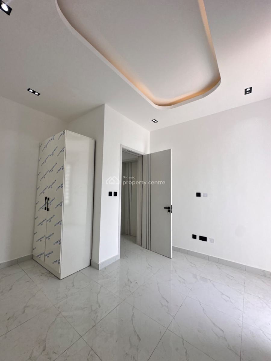 Solid Ikate 2bedroom Apartment, Ikate Axis, Lekki, Lagos, Block of Flats for Sale