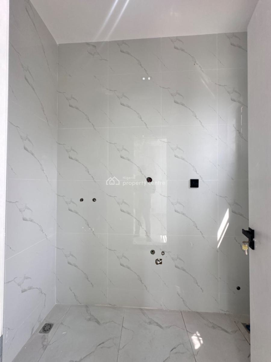 Solid Ikate 2bedroom Apartment, Ikate Axis, Lekki, Lagos, Block of Flats for Sale