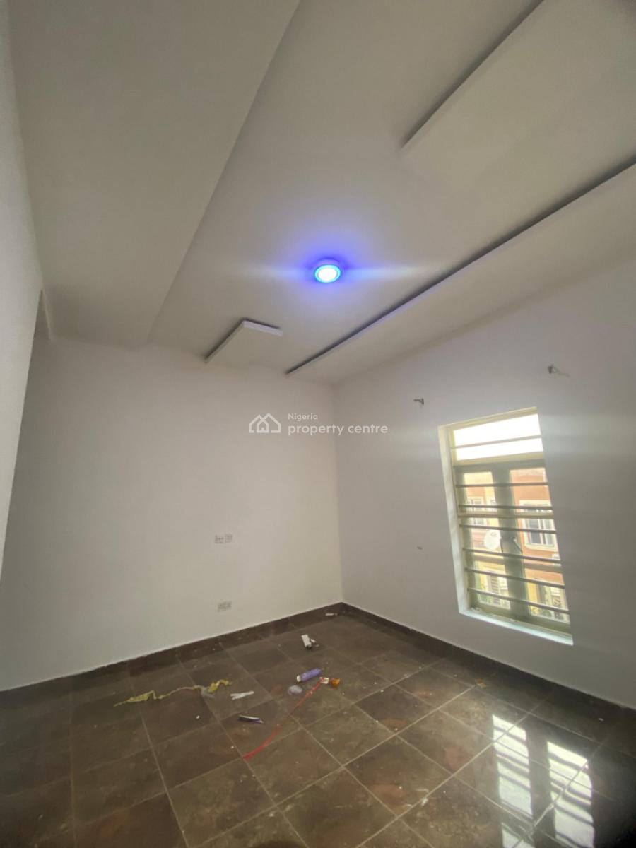 Spacious Room in a Shared Apartment, Idado Estate, Lekki, Lagos, House for Rent