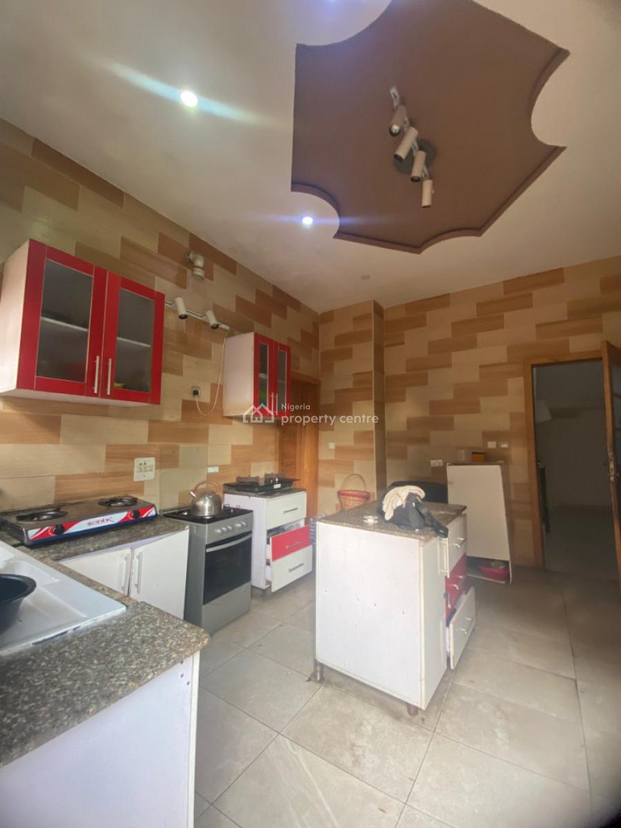 Spacious Room in a Shared Apartment, Idado Estate, Lekki, Lagos, House for Rent