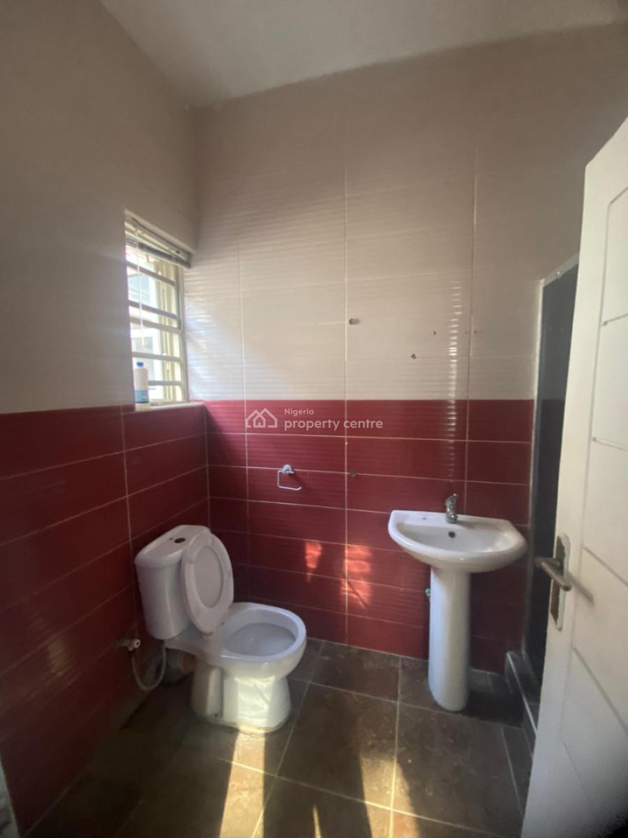 Spacious Room in a Shared Apartment, Idado Estate, Lekki, Lagos, House for Rent