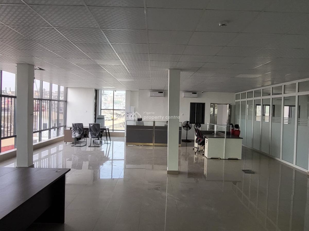 *warehouse with Office Buildings/boluwaji/lagos-ibadan Express, Boluwaji Ibadan Lagos Express Road, Ibadan, Oyo, Warehouse for Sale