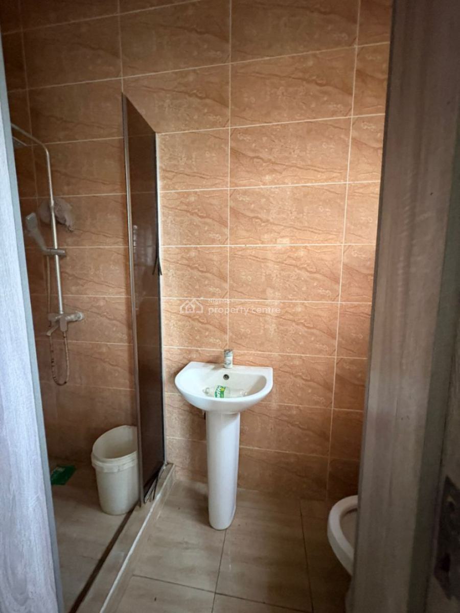 Converted 1-bedroom Flat Well Ventilated with Full Kitchen, Orchid Road Dpkay Estate, Lekki, Lagos, Mini Flat (room and Parlour) for Rent