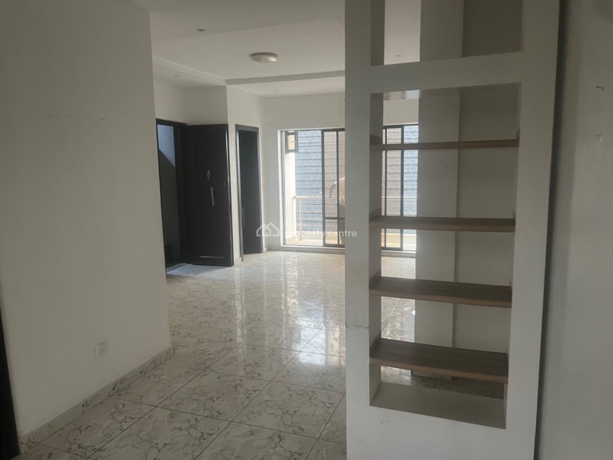 Standard 2 Bedroom Apartment, Lekki Phase 1, Lekki, Lagos, Flat / Apartment for Rent