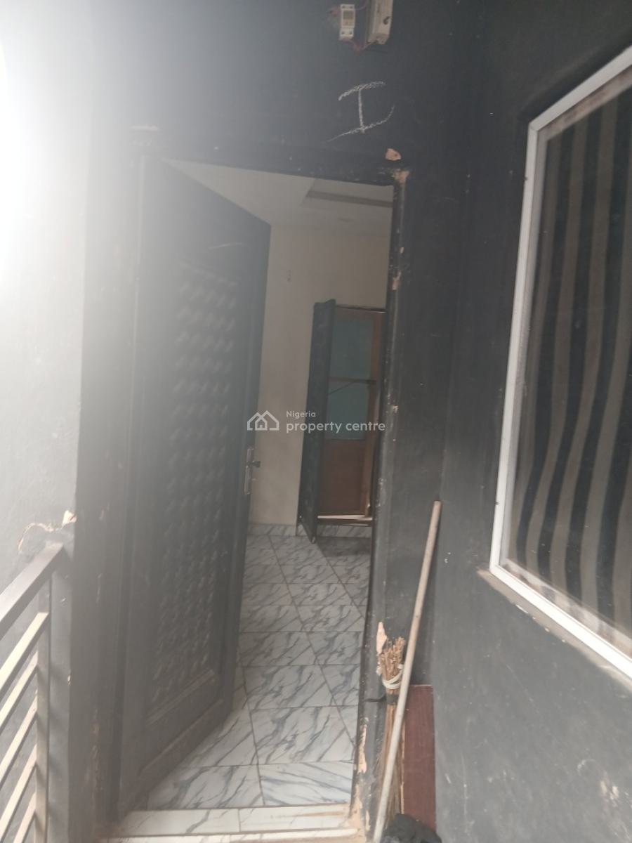 Fantastic Lovely 2-bedroom All Rooms En-suite, Shomolu, Lagos, Flat / Apartment for Rent