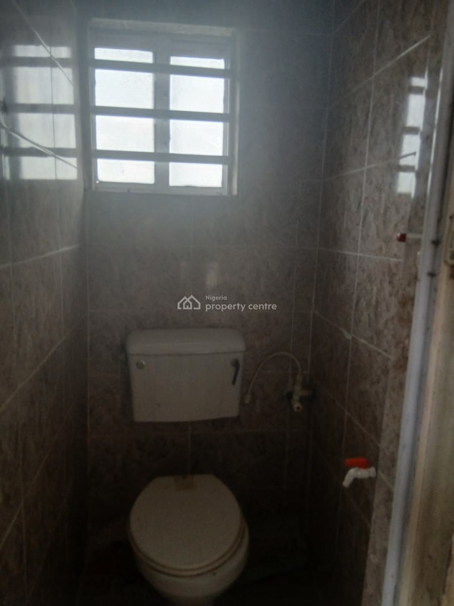 Fantastic Lovely 2-bedroom All Rooms En-suite, Shomolu, Lagos, Flat / Apartment for Rent