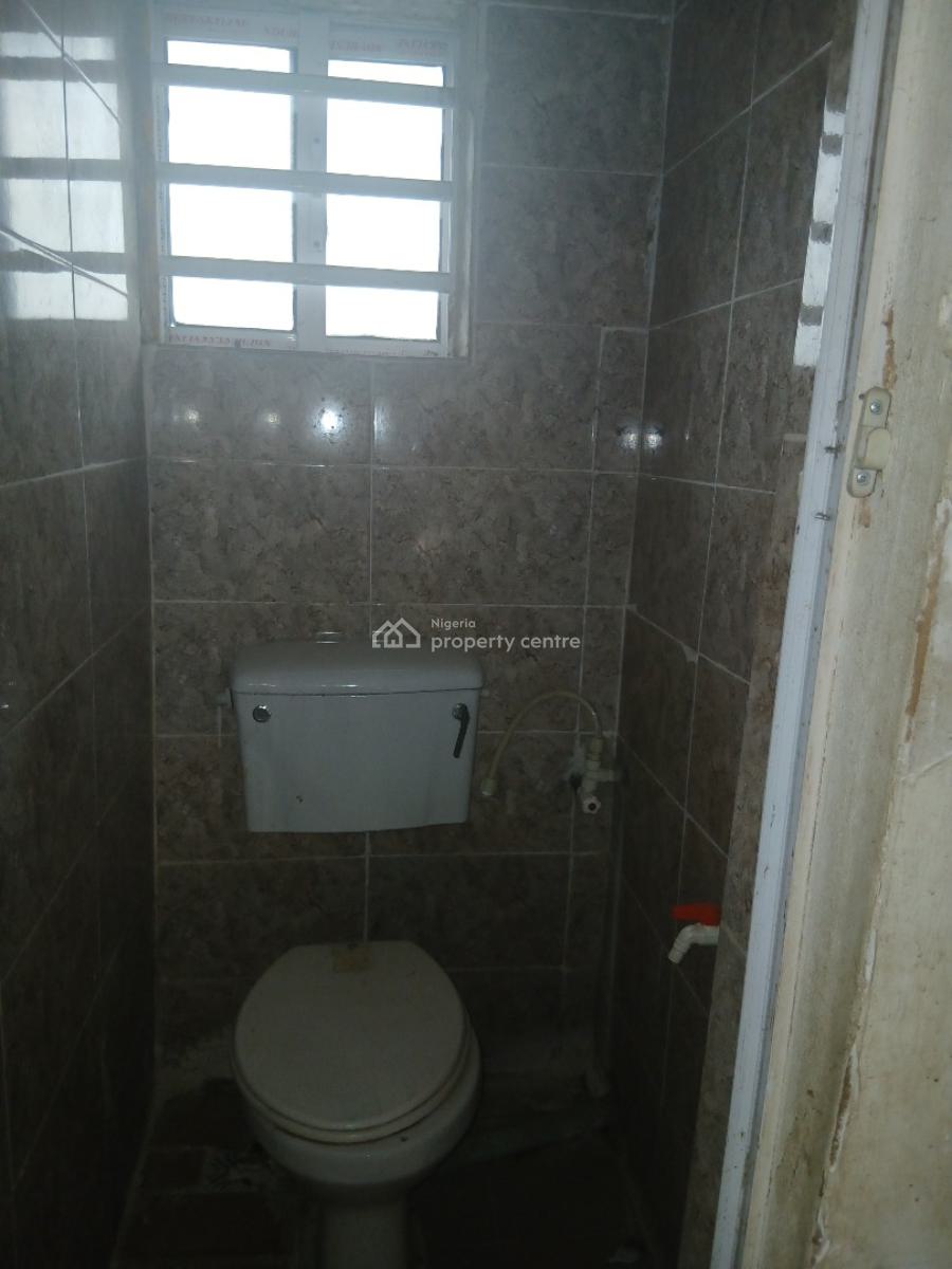 Fantastic Lovely 2-bedroom All Rooms En-suite, Shomolu, Lagos, Flat / Apartment for Rent