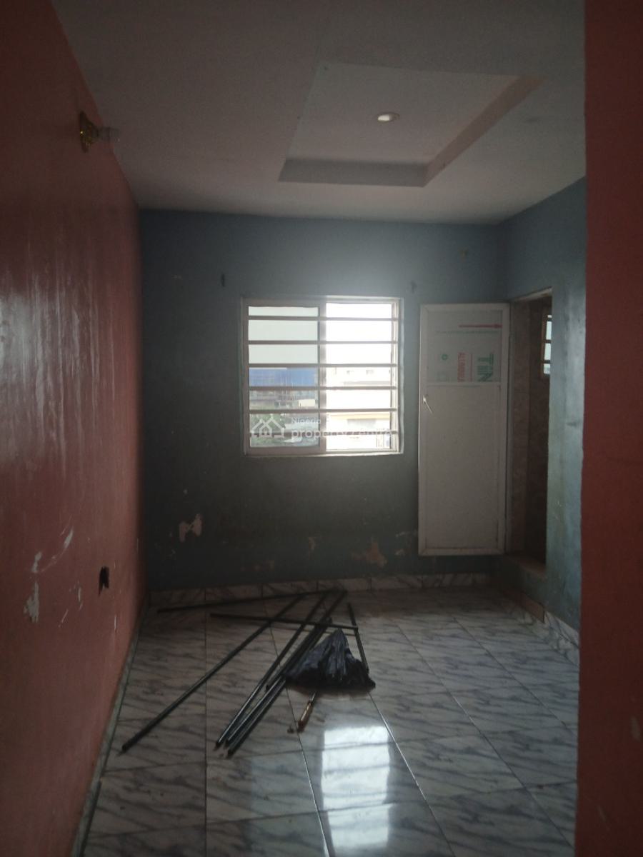 Fantastic Lovely 2-bedroom All Rooms En-suite, Shomolu, Lagos, Flat / Apartment for Rent