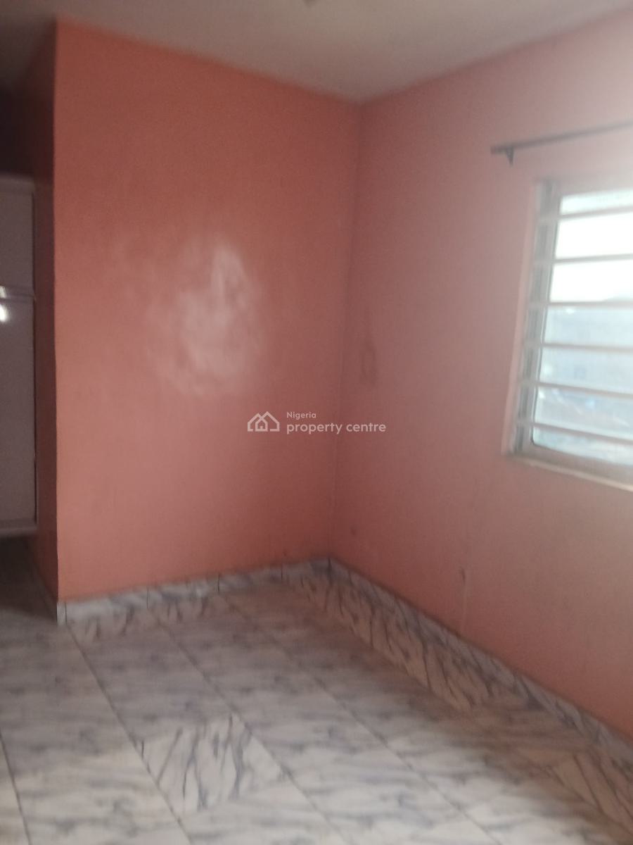 Fantastic Lovely 2-bedroom All Rooms En-suite, Shomolu, Lagos, Flat / Apartment for Rent