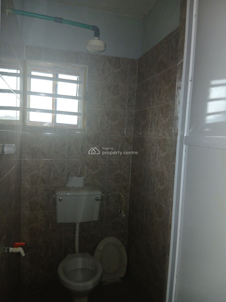 Fantastic Lovely 2-bedroom All Rooms En-suite, Shomolu, Lagos, Flat / Apartment for Rent