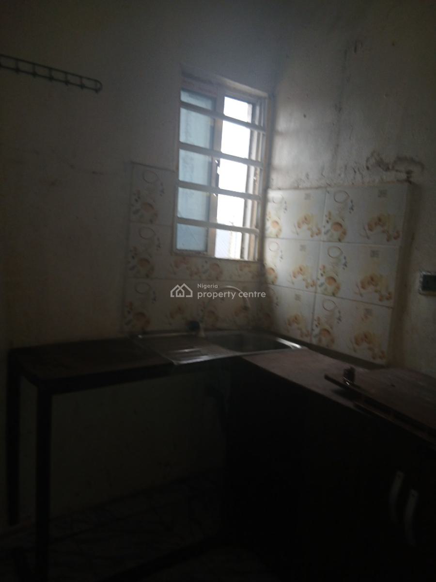 Fantastic Lovely 2-bedroom All Rooms En-suite, Shomolu, Lagos, Flat / Apartment for Rent