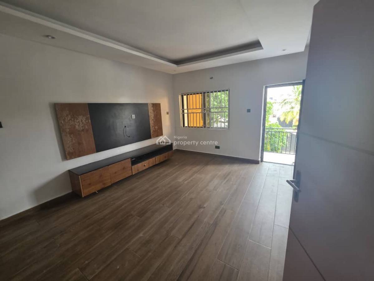 Neat 3bedroom Apartment + Bq in a Serene Location, Off Admiralty Way, Lekki Phase 1, Lekki, Lagos, Flat / Apartment for Rent