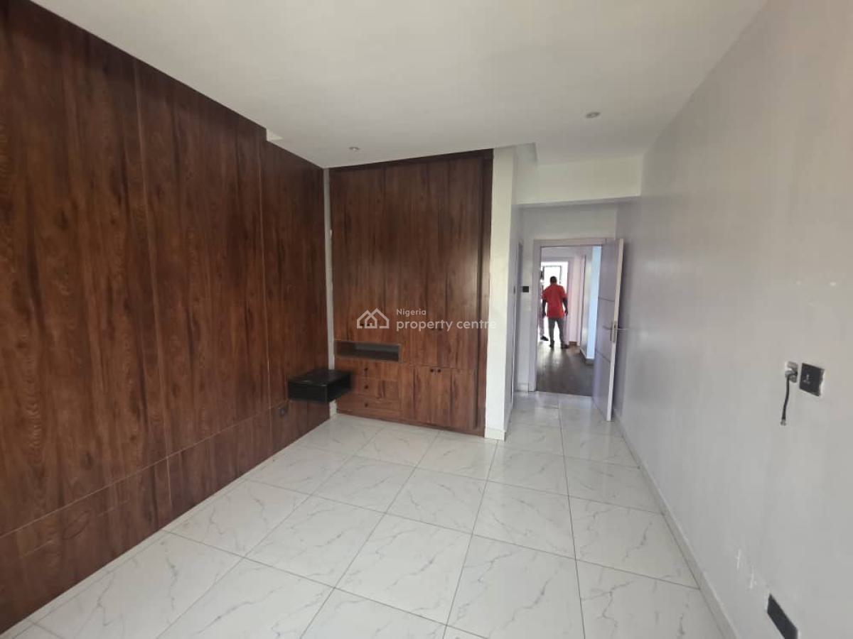 Neat 3bedroom Apartment + Bq in a Serene Location, Off Admiralty Way, Lekki Phase 1, Lekki, Lagos, Flat / Apartment for Rent