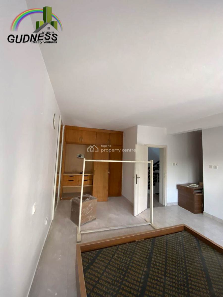 4 Bedroom Self-serviced Terrace, Victoria Island (vi), Lagos, Flat / Apartment for Rent