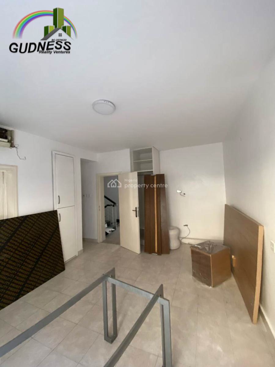 4 Bedroom Self-serviced Terrace, Victoria Island (vi), Lagos, Flat / Apartment for Rent