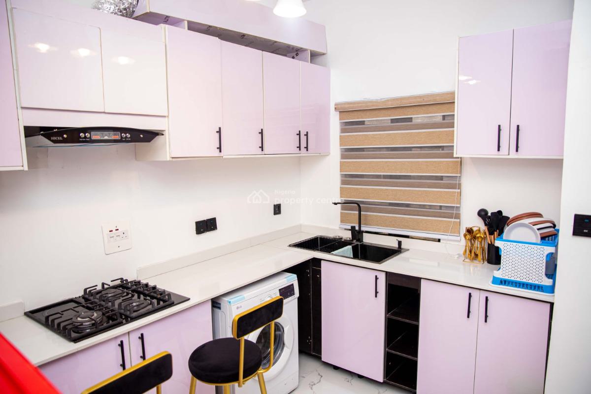 Luxury Fully Furnished Room and Parlour, Araromi Town Off Folami Street, Mobi Road, Ajah, Lagos, Flat / Apartment for Rent