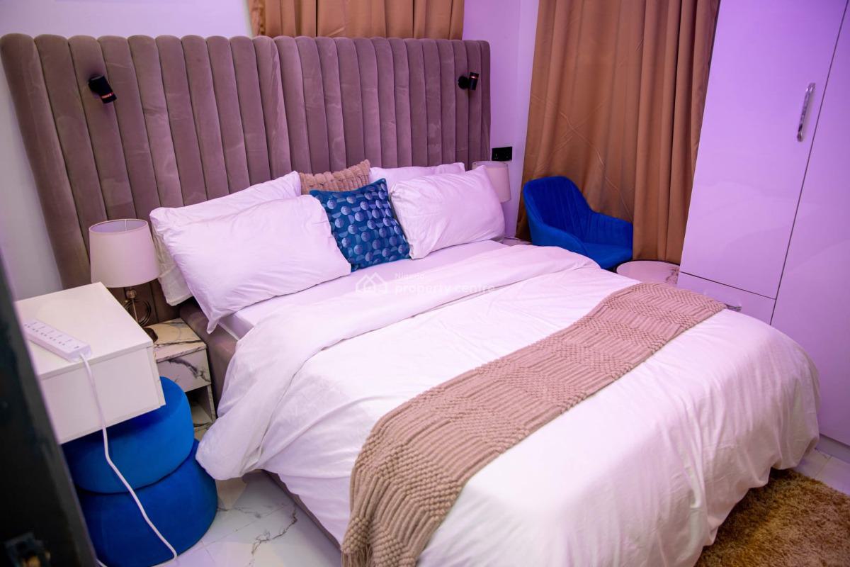 Luxury Fully Furnished Room and Parlour, Araromi Town Off Folami Street, Mobi Road, Ajah, Lagos, Flat / Apartment for Rent