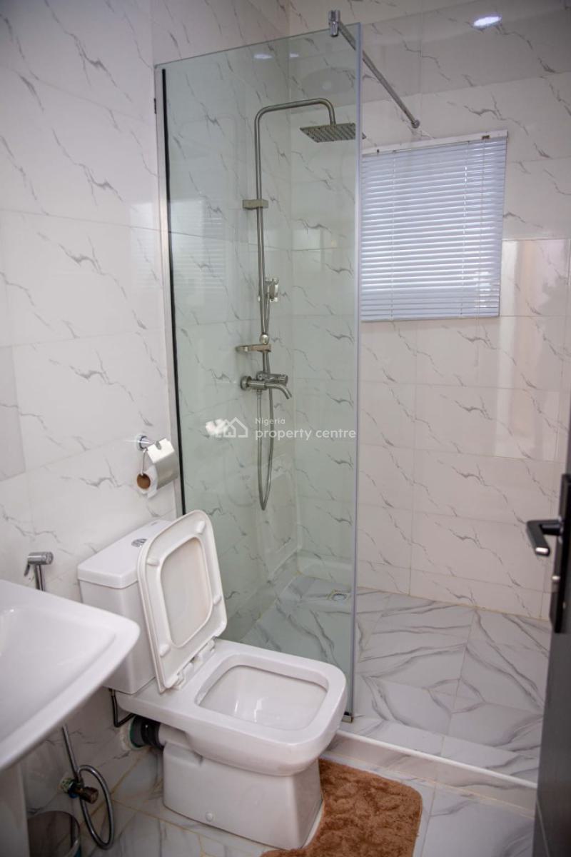 Luxury Fully Furnished Room and Parlour, Araromi Town Off Folami Street, Mobi Road, Ajah, Lagos, Flat / Apartment for Rent