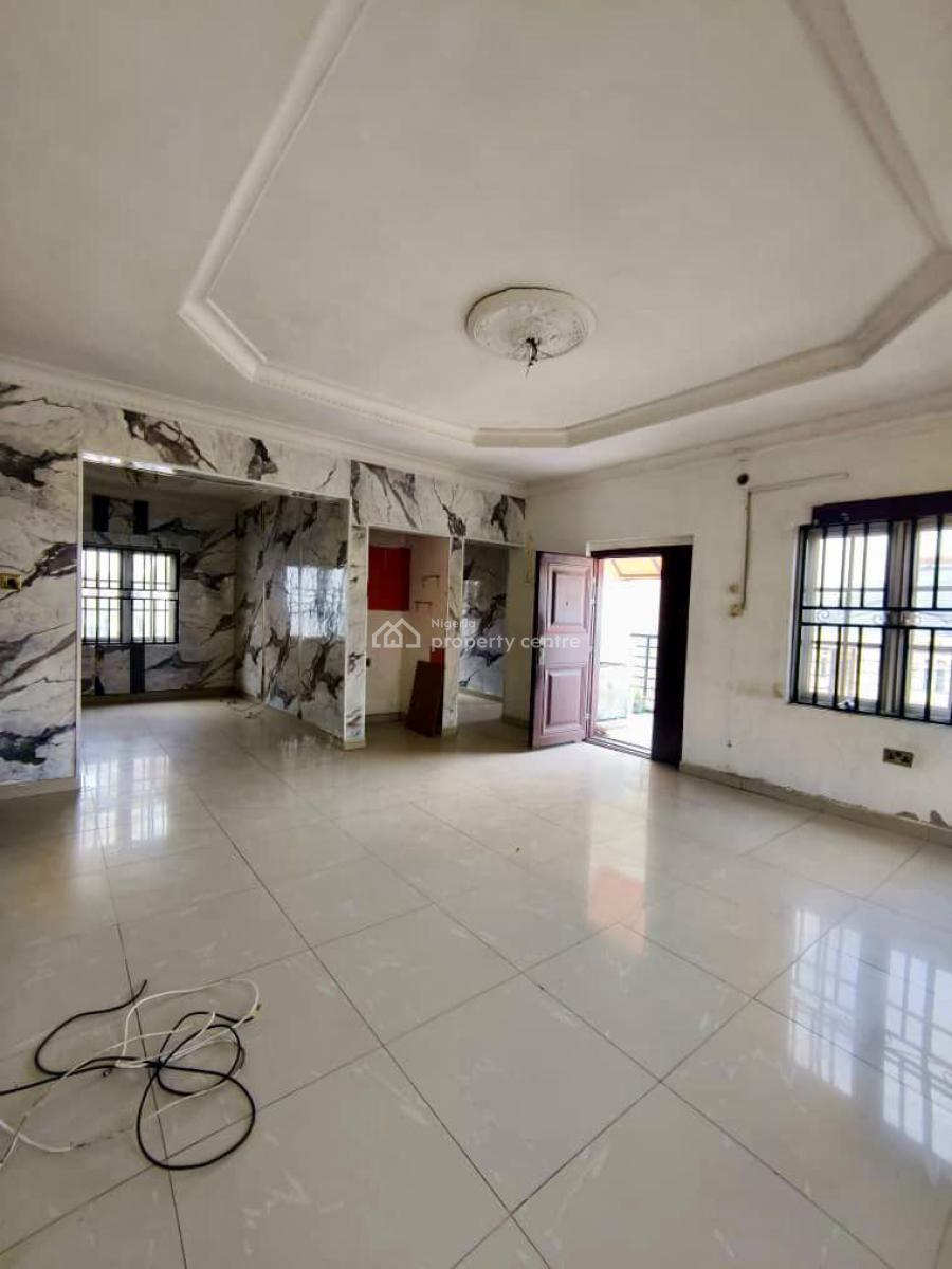 Spacious 3 Bedroom Flat in a Serene Environment, Lekki Phase 1, Lekki, Lagos, Flat / Apartment for Rent