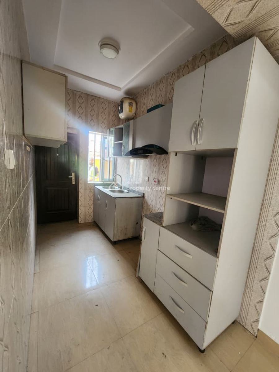 Nicely Built Spacious 3/bed Apartments, Randle Avenue, Surulere, Lagos, Flat / Apartment for Rent