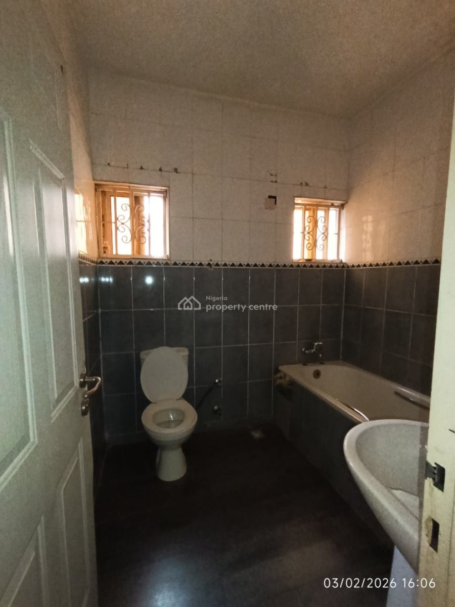3bedroom Flat @ Utako, Wuye Main Very Close to Utako, Wuye, Abuja, Flat / Apartment for Rent
